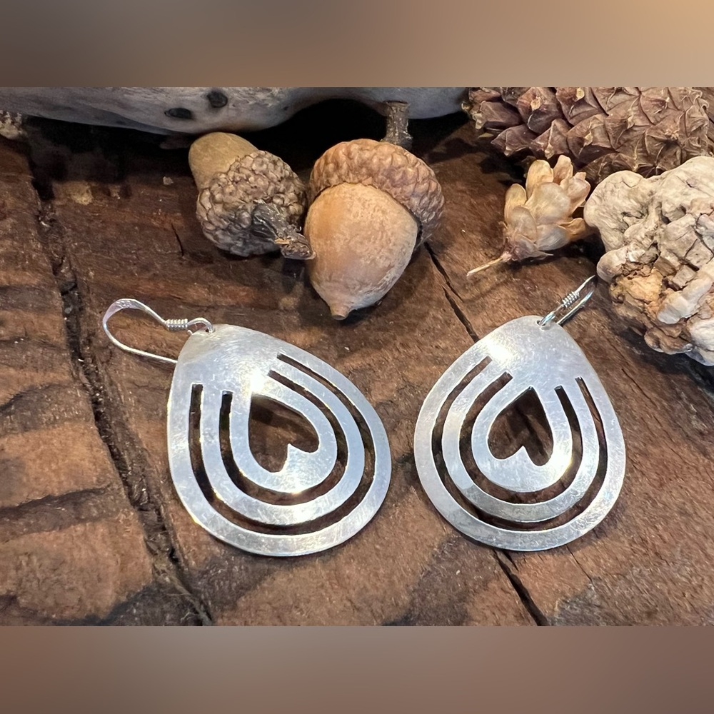 Authentic Navajo Wired Earrings Sterling Silver Hooks Heart Maze Cutouts Heart